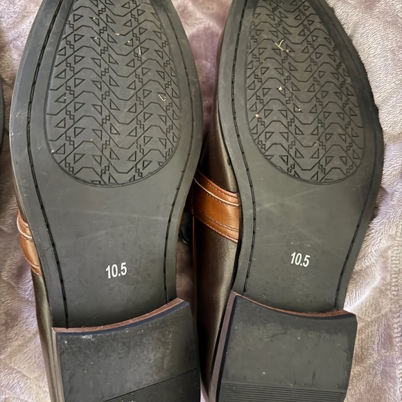 Brown Leather Classic Shoes - Picture 2 of 2